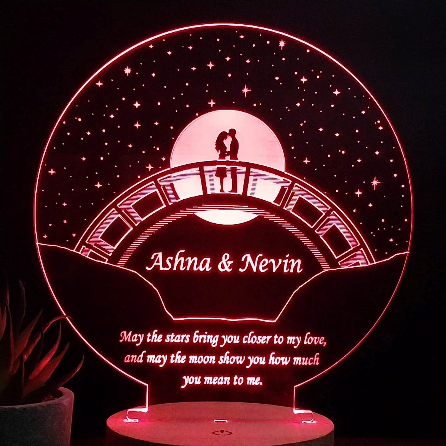 Lovely Couple on Bridge - Personalised Lamp